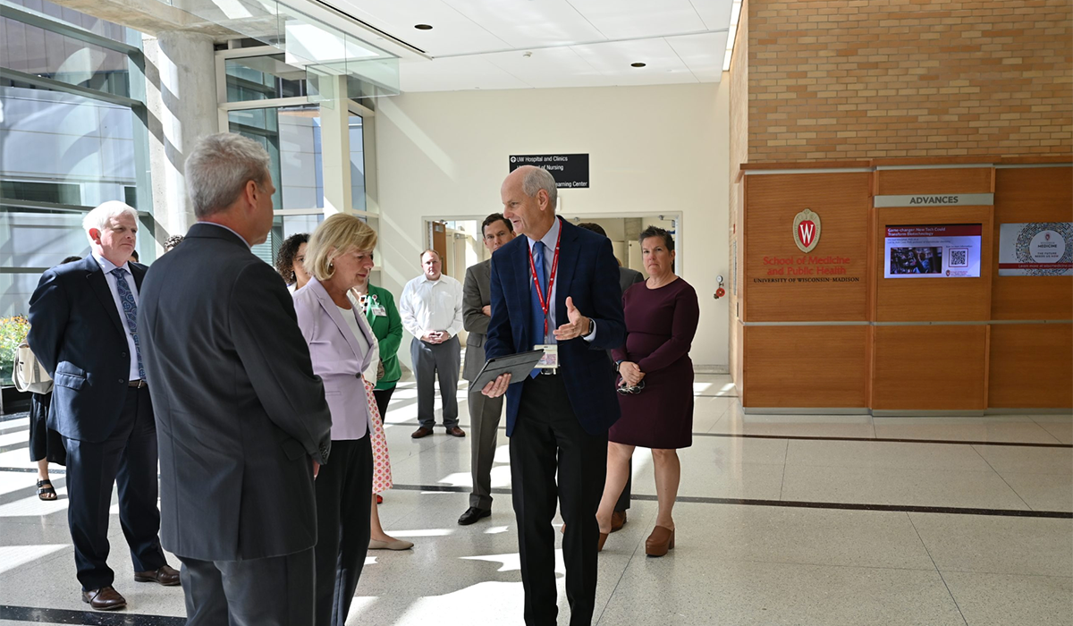 Senator Tammy Baldwin tours UW–Madison's Wisconsin Institute for Medical Research.
